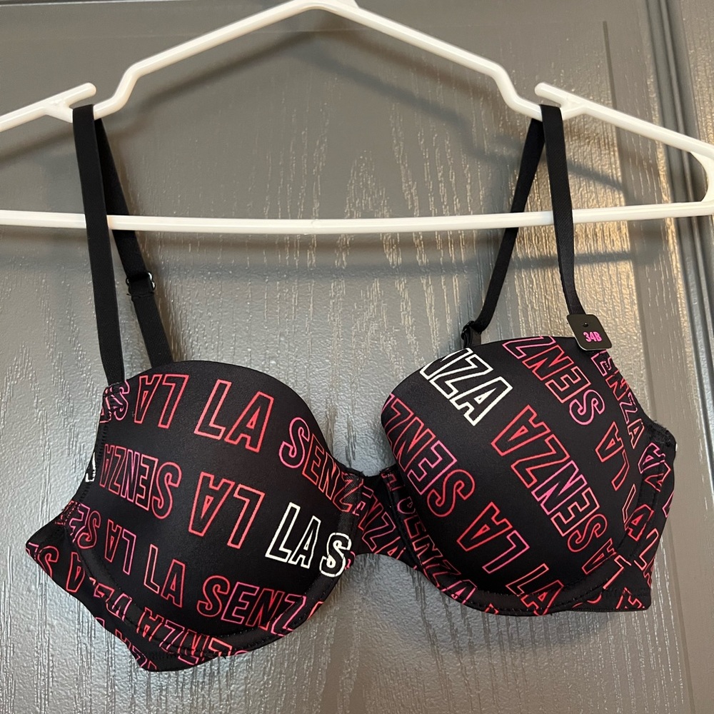 La Senza bra, brand new with tags. Size 34B